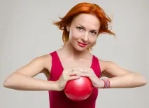 Як підтягнути обвислі груди після схуднення без операції після