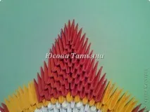 Як покроково зробити в техніці орігамі з модулів медаль, орден зробити