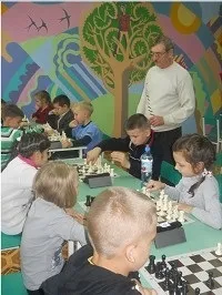 шахматист няма много