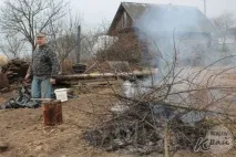 Чи можна спалювати сміття на своїй ділянці можна