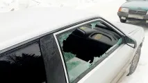 Підпали, розбиті шибки в Іжевську хулігани псують припарковані у дворах авто - Новини Іжевська підпали