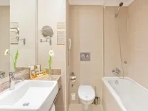 хотел истината