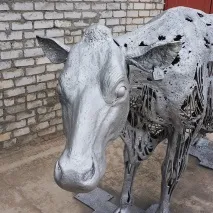 Скульптурна композиція «Корова з телям» від Вадима Кулєшова скульптурна