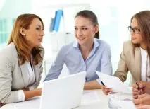 Чи варто відвертатися з колегами по роботі лише