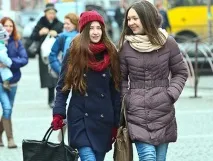 Вулична мода весна літо осінь зима 2019 фото дівчат жінок Італії, Укаїни весна