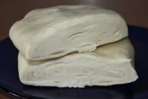 Як приготувати листкове бездрожжеве тісто швидко, приготувати