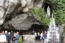 Паломництво в Лурд – найбільшу святиню Франції святиню