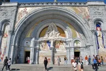 Паломництво в Лурд – найбільшу святиню Франції паломництво