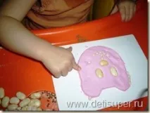 върху тестото бебешкото