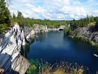 Гірський парк «Рускеала» та мармуровий каньйон у Карелії на фото та карті рускеала