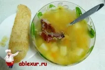 Гороховий суп із копченостями його