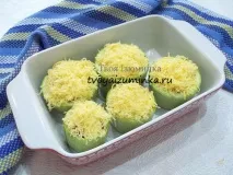 Кабачки в духовці з куркою куркою