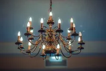 Як почистити кришталеву люстру, чистити світильники кришталеву