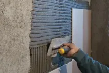 Як укладати плитку у ванній кімнаті етапи монтажу укладати