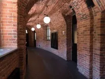 Як влаштовано будівлю «Пляшка» на Новій Голландії новій