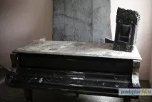 Про що мовчать роялі рублів