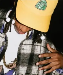 Репер Snoop Dogg та Joyrich випустили спільну колекцію одягу випустили