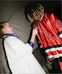 Репер Snoop Dogg та Joyrich випустили спільну колекцію одягу репер