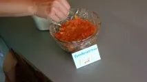 Як приготувати салат з баклажанів з помідорами і часником. салат