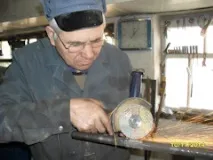 шлицеви Брадвите попадат