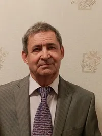 хора които хора които