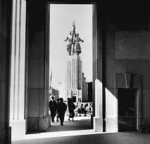 СРСР » Всесвітня виставка в Парижі, 1937 битва ідей парижі