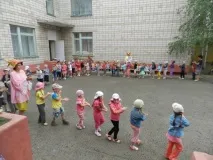 Сценарій свята «Зустріч із клоунами» Чупс