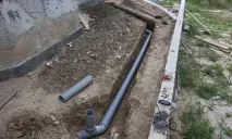 Укладання каналізаційних труб у траншею норми, інструкція, відео укладання