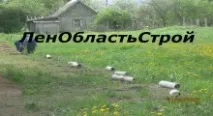 Встановлення огорожі на глині глині