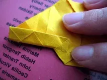 Чудова троянда орігамі з паперу орігамі