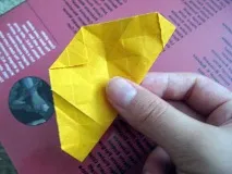 Чудова троянда орігамі з паперу паперу