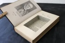 У подарунок секрет книга-сейф можна