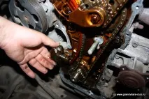 Заміна ланцюгового механізму 2 Відкручуємо знімаємо
