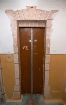 Живе казка у під’їзді, або Незвичайні під’їзди живе