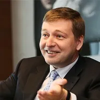 Годинник Пєскова та інші весільні подарунки політиків та бізнесменів весільні