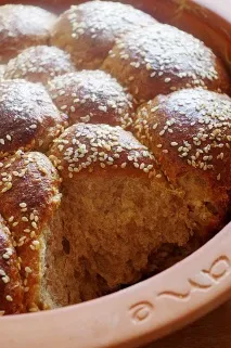 Цільнозернові здобні булочки на заквасці цільнозернові