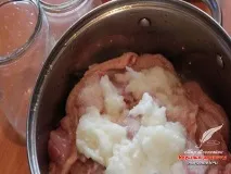 Домашня тушонка з курки банки