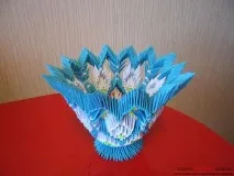 ваза къдрава