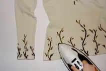 дрехите върху