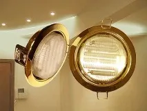 Які вибрати світильники для стелі із пластикових панелей фото світильники