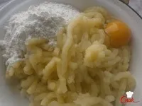 Картопляні пиріжки з тушкованою капустою пиріжки
