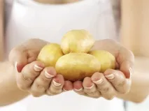 Картопляна маска для обличчя маска