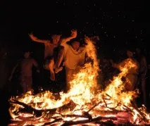 Як зустрічають весну в різних країнах світу, МІКС світу
