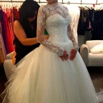 Найкращі весільні сукні в салоні Novias-wedding, Жіночі зачіски та стрижки, догляд за волоссям, весільні