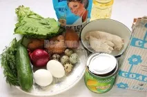 Салат Гніздо перепілки (курка, картопля, яйця, огірок, кукурудза, зелень) - рецепт з покроковими яйця