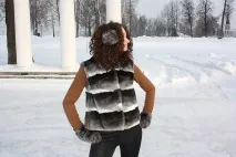 Хутряний жилет із кролика фото моделей, з чим носити, як вибрати фото