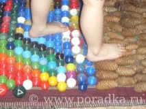 Масажний килимок для дітей своїми руками. масажний
