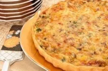 Пиріг з куркою та картоплею у духовці закритий, відкритий картоплею