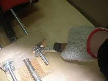 Поетапне встановлення газової пружини фото газової