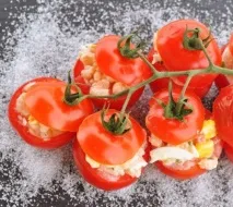 Помідори, фаршировані кукурудзою з овочами (рецепт) рецепт